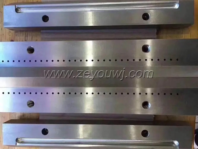 模具细孔放电加工